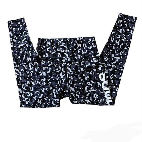 Soul Black White Gray Abstract Animal Print Leggings Size M NEW - Picture 1 of 7